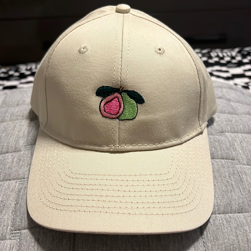 Glow recipe beige hat